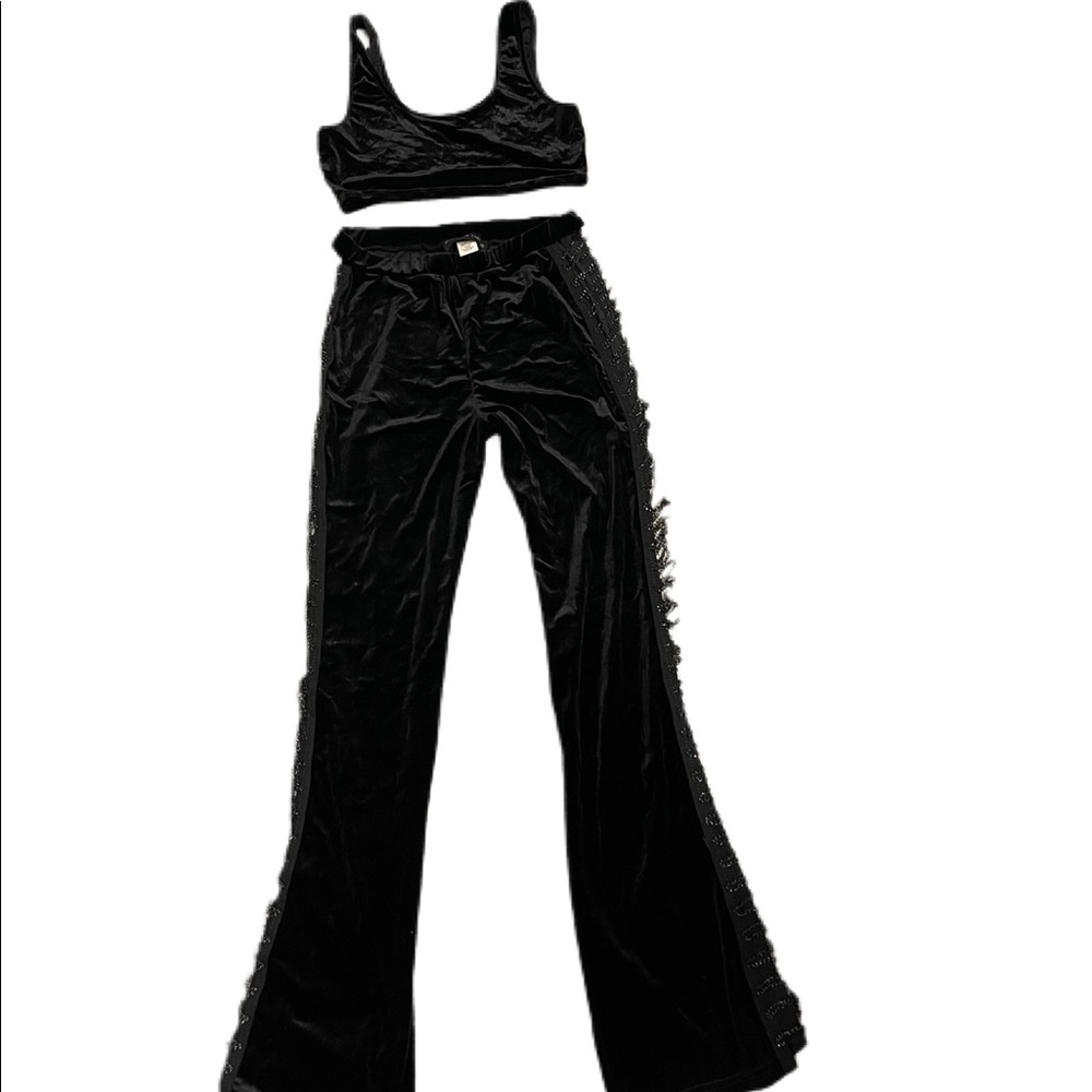 Black 2 piece set with open chain sides